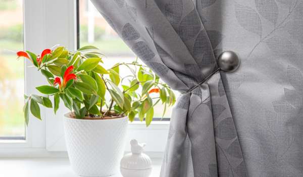 Magnetize Outdoor Curtains