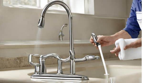 Dry The Pipes To Remove A Moen Kitchen Faucet With Sprayer