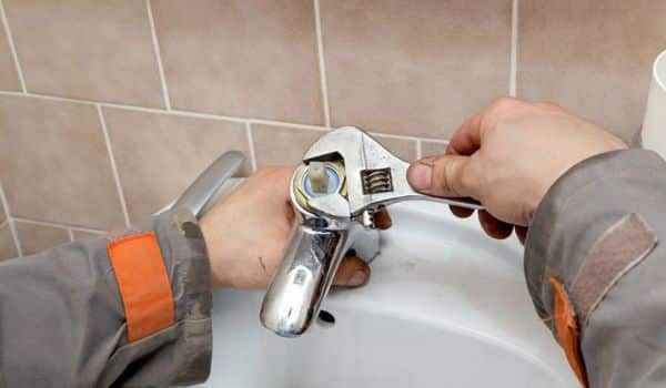 Unscrew The Bonnet Nut To Remove Moen Kitchen Faucet Single Handle