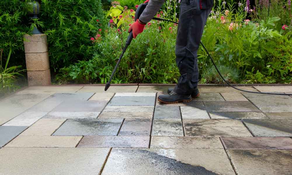 How to Clean Outdoor Travertine